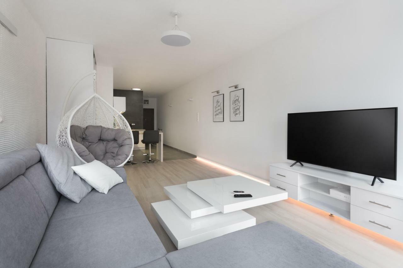 Lajsnij Sobie Apartment 波兹南 外观 照片